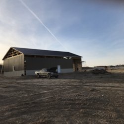 Scroggins Construction Unlimited - Pole barn in progress
