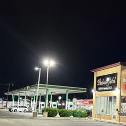 Exterior photo of Brooklyn Halal Grilled Chicken & Pizza - Worth, Illinois Exterior photo of Brooklyn Halal Grilled Chicken & Pizza - Worth, Illinois
