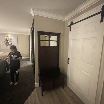 Best Western Plus Humboldt Bay Inn - Entry into family suite (door is leading into private bedroom - Hotels Near Me - Eureka, California Best Western Plus Humboldt Bay Inn - Entry into family suite (door is leading into private bedroom - Hotels Near Me - Eureka, California