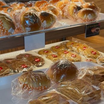 85°C Bakery Cafe-Flushing - bakery items - Bakeries Near Me - Flushing, New York