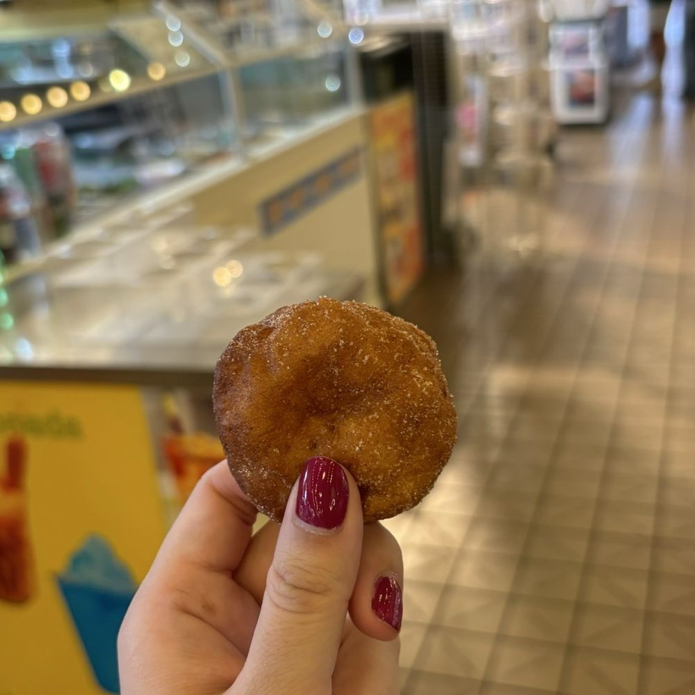 Daily Dozen Doughnut - Bakeries Near Me - Seattle, Washington Daily Dozen Doughnut - Bakeries Near Me - Seattle, Washington