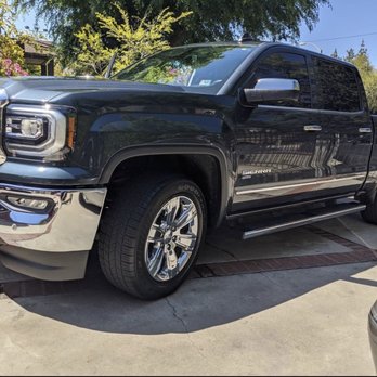 Lugos Master Mind Detailing - GMC Sierra after Wash, Clay Bar and Wax - Auto Detailing Near Me
