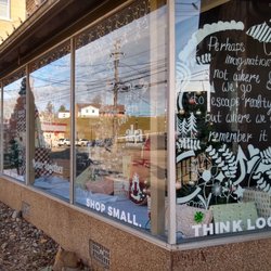 Market on Main - West Virginia Christmas road trip shopping stop at this adorable all-local artisan shop.
