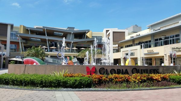 Gloria Outlets by null