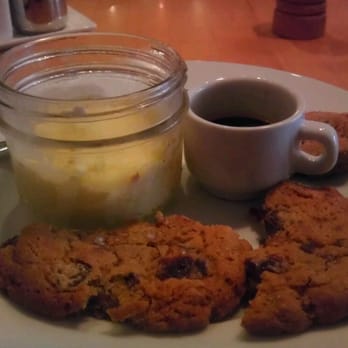 Paese - Affogatto - A warm dark chocolate and cherry cookie, white chocolate gelato and a shot of espresso - Italian Near Me - Toronto, Ontario