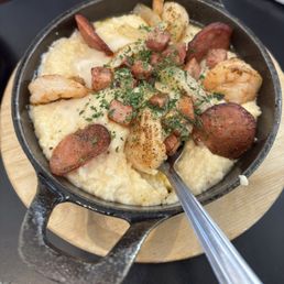 Shrimp & Grits   Lunch Portion $13