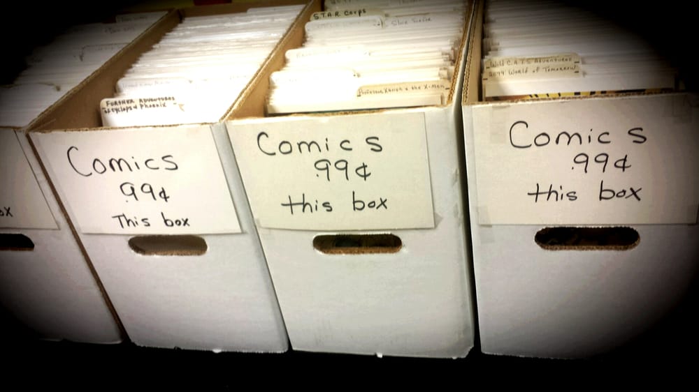 Comics Universe Logo