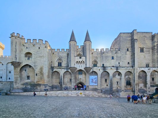 Palais des Papes by null