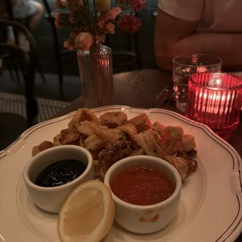 Donna's - Fried Calamari - Italian Near Me - Los Angeles, California