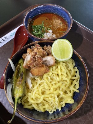 Ramen Del Barrio by null