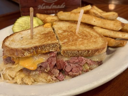 Continental Tavern by null