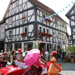 Stadtbäckerei & Konditorei Möller - ... so schmuck wie früher. Hutzelkirmes Treysa.