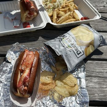 The Bayside Store - Lobster roll - great taste and value - Pizza Near Me - Northport, Maine The Bayside Store - Lobster roll - great taste and value - Pizza Near Me - Northport, Maine