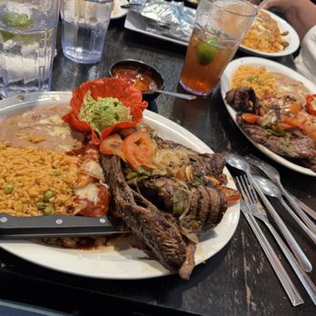 L & J Cafe - Steak Tampiqueña - Mexican Near Me - El Paso, Texas