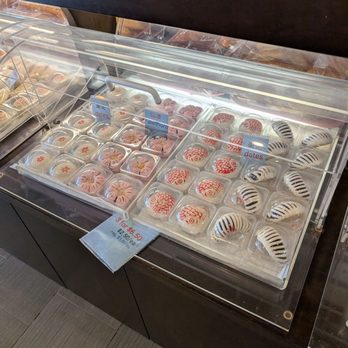 Les Châteaux Restaurant - Hawthorn and date goodies - Chinese Near Me - Markham, Ontario