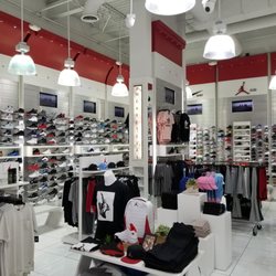 Shoe Palace
