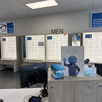 Eyeglass World - Store Interior - Optometrists Near Me - Wheat Ridge, Colorado