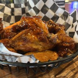 Freemore Tavern - Sweet chili wings