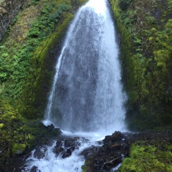 Multnomah Falls - Hiking Near Me - Bridal Veil, Oregon Multnomah Falls - Hiking Near Me - Bridal Veil, Oregon