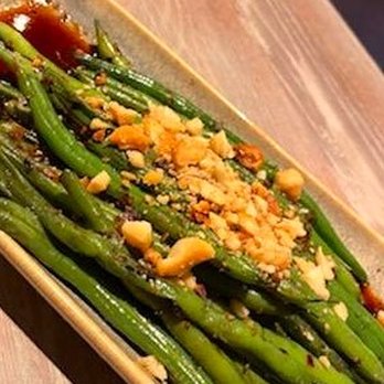Moku Kitchen - Szechuan Stir-fried Green Beans with Mac Nuts - Cocktail Bars Near Me - Honolulu, Hawaii Moku Kitchen - Szechuan Stir-fried Green Beans with Mac Nuts - Cocktail Bars Near Me - Honolulu, Hawaii