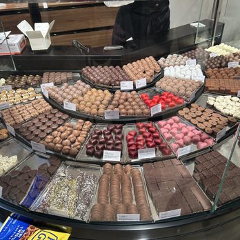 Läderach chocolatier suisse - Chocolatiers & Shops Near Me - Washington, DC, District of Columbia