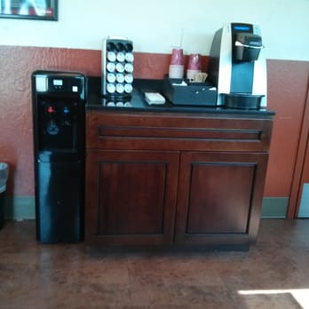 Jiffy Lube - Waiting room. With keurig.... Nice. - Auto Repair Near Me - San Bruno, California