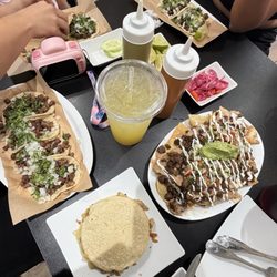 Tacos Tacos Y Antojitos - Super nachos tacos de asada