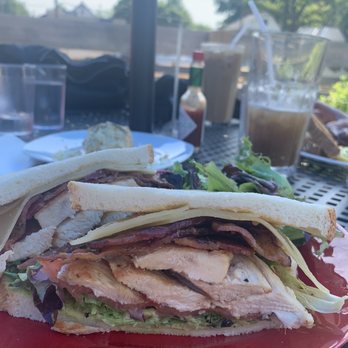 Social Eats Café - Project 607 - Chicken Sandwich - Breakfast & Brunch Near Me - Oneonta, New York