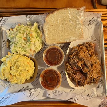 Chuckwagon BBQ & Burgers - Pulled pork, potato salad, Cole slaw - Barbeque Near Me - Katy, Texas Chuckwagon BBQ & Burgers - Pulled pork, potato salad, Cole slaw - Barbeque Near Me - Katy, Texas