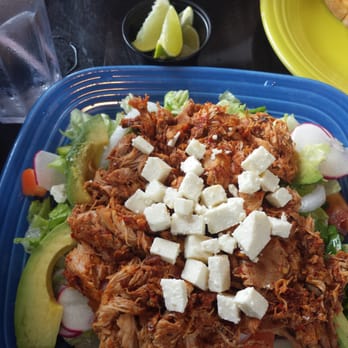 El Solazo - Me trying to be healthy - ensalada con pollo adobado - Mexican Near Me - Chicago, Illinois