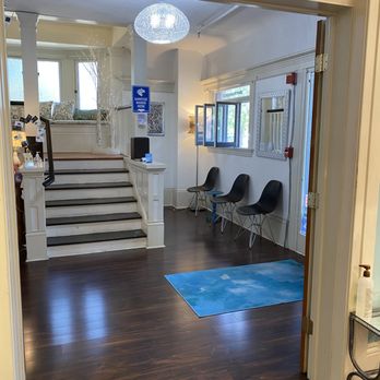 Three Palms Salon & Spa - Waiting area - Massage Near Me - Livermore, California Three Palms Salon & Spa - Waiting area - Massage Near Me - Livermore, California