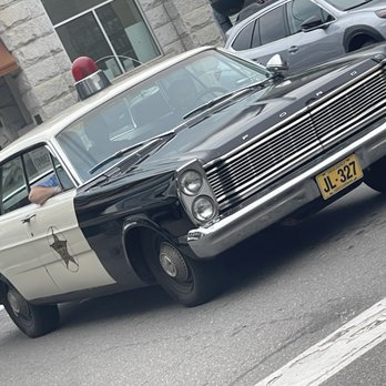 Mayberry Courthouse - Mayberry Police car - Landmarks & Historical Buildings Near Me - Mount Airy, North Carolina Mayberry Courthouse - Mayberry Police car - Landmarks & Historical Buildings Near Me - Mount Airy, North Carolina