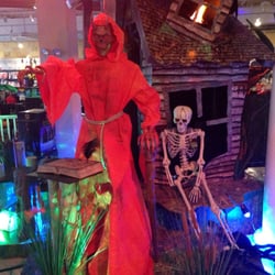 Spirit Halloween