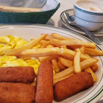 Versailles - Breakfast combo - Cuban Near Me - Miami, Florida Versailles - Breakfast combo - Cuban Near Me - Miami, Florida