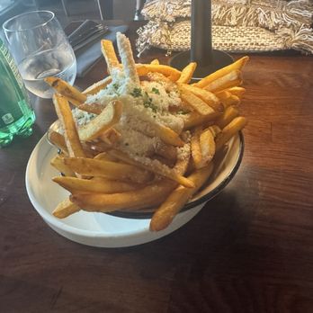 Le Rond Burgers - Truffle Fries - Burgers Near Me - Miami Beach, Florida