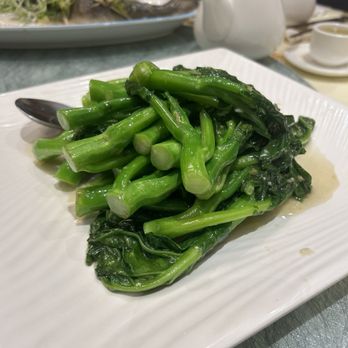 New Mandarin Seafood Restaurant - Dim Sum Near Me - Vancouver, British Columbia