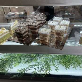 Lilipops Bakery - Desserts - Bakeries Near Me - Mission Viejo, California Lilipops Bakery - Desserts - Bakeries Near Me - Mission Viejo, California