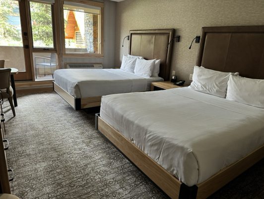 Moose Hotel & Suites by null