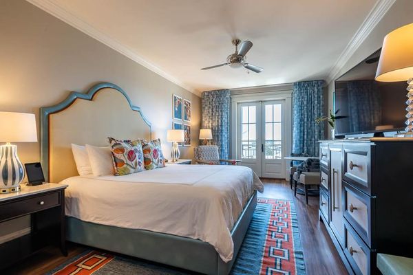 The Pearl Hotel by null