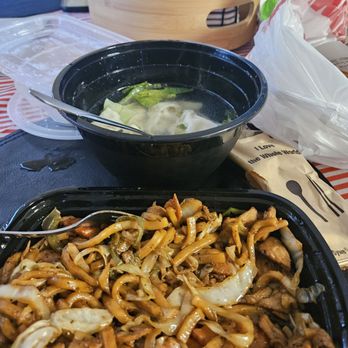 One More Bite Dumpling House - Took out a lot of the lettuce from the noddles - Dim Sum Near Me - Wildomar, California