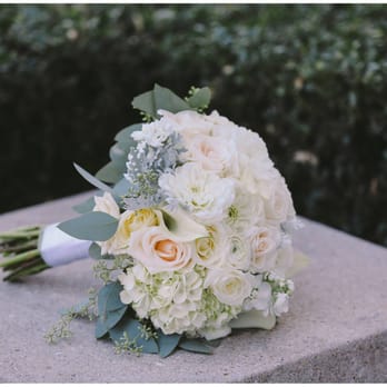 Fine Flowers - Wedding Bouquet - Florists Near Me - Vancouver, Washington