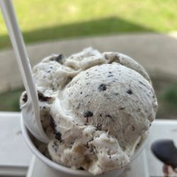 Hansen’s Ice Cream Parlor - Cookies and cream
