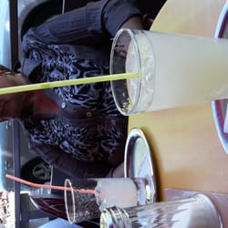 Eiscafe Cortina - Zitrone natur. Super bei der Hitze.