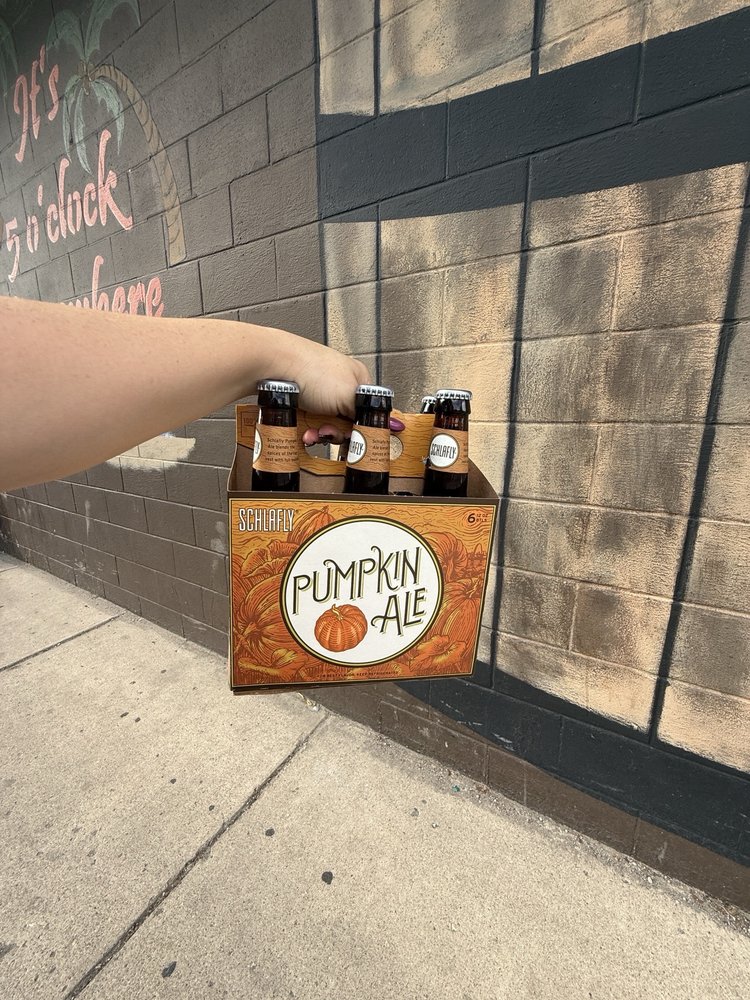 Broadway Liquor Store Logo