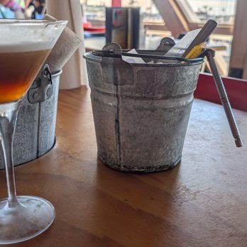 Joe's Crab Shack - Seafood Near Me - Oceanside, California