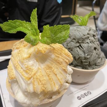 Oakobing - Injeolmi Shaved Ice & Black Sesame Shaved Ice - Shaved Ice Near Me - Los Angeles, California Oakobing - Injeolmi Shaved Ice & Black Sesame Shaved Ice - Shaved Ice Near Me - Los Angeles, California