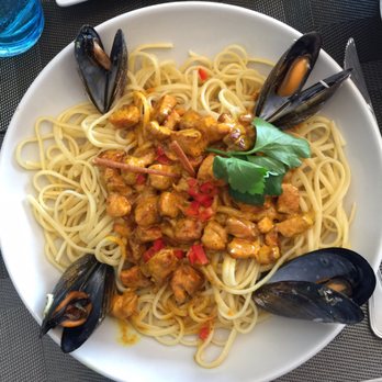 La Chope d'Or - salmon pasta (Pates au Saumon Frais et Coriandre) - Restaurants Near Me - Marseille, 13