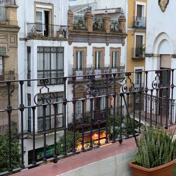 Sevilla Inn Backpackers - Vacation Rentals Near Me - Seville, SE