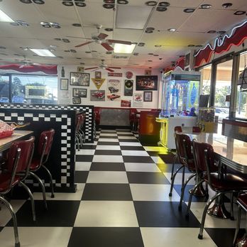 Triangle Drive in - Dining area - Burgers Near Me - Fresno, California Triangle Drive in - Dining area - Burgers Near Me - Fresno, California