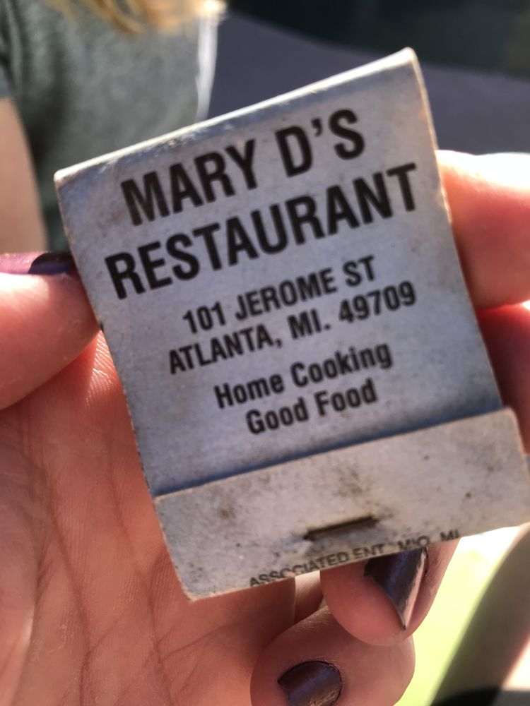 Mary D's Logo